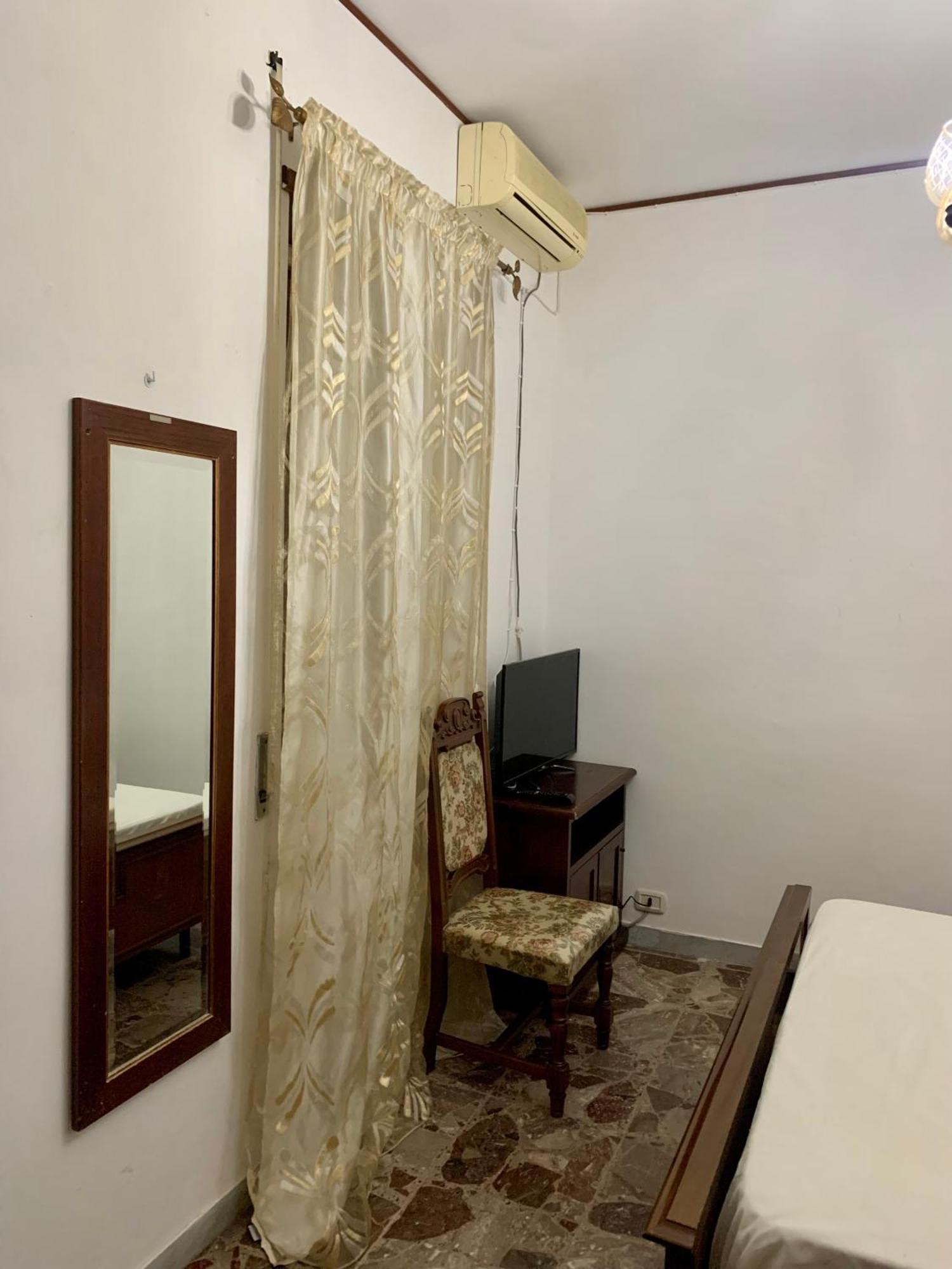La Casa Di Amina Apartment โรม ภายนอก รูปภาพ
